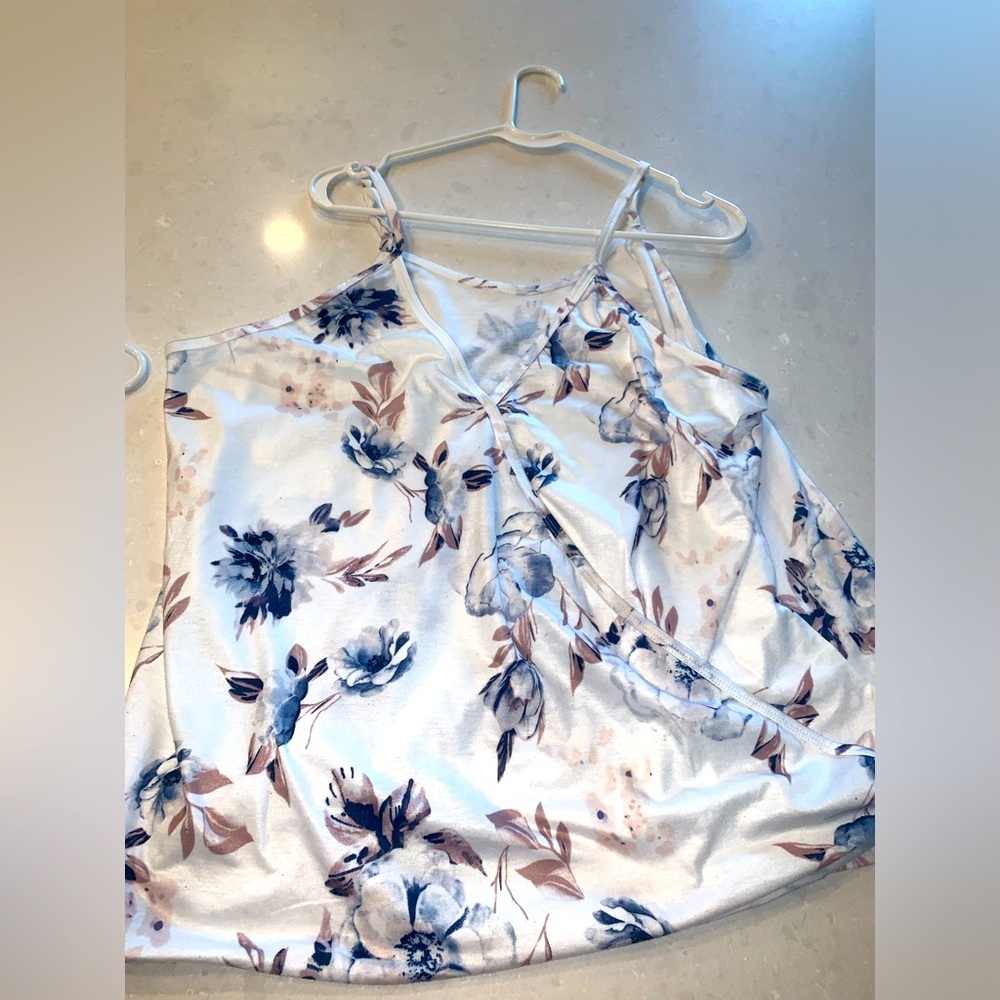 Adorable sleeveless summer top